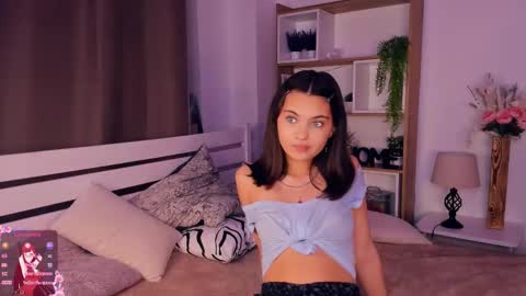 Aria online show from November 12, 8:04 am