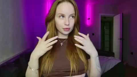 Snapshot of bunny_shinel chatting on June 15, 4:31 pm Mary online show from June 15, 4:31 pm