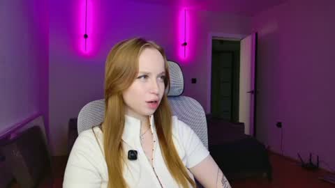 Snapshot of bunny_shinel chatting on June 22, 2:47 pm Mary online show from June 22, 2:47 pm