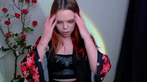 Snapshot of bunnybloom_ chatting on April 24, 8:33 pm Ariel online show from April 24, 8:33 pm