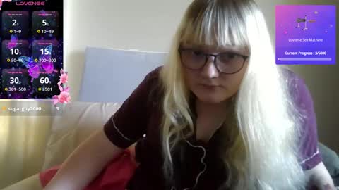 Snapshot of bunnycatchoe chatting on November 14, 7:56 pm Chloe online show from November 14, 7:56 pm