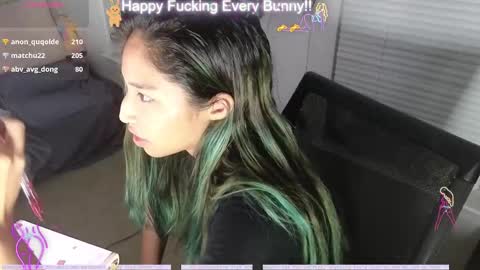 Snapshot of bunnycheekz chatting on December 3, 5:09 am Tokki bunny online show from December 3, 5:09 am