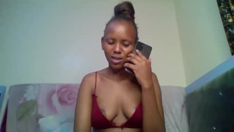 bunnydiva_ online show from December 18, 2:45 pm