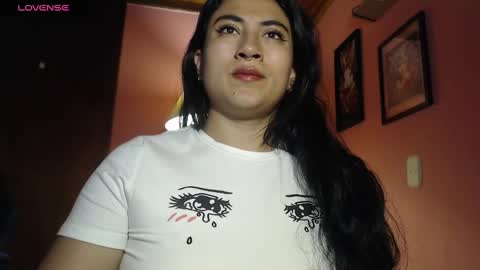 bunnyEmilyR0s33 online show from December 19, 10:45 am