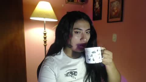 bunnyEmilyR0s33 online show from June 25, 8:08 am