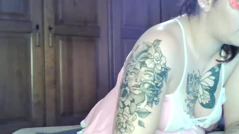 Snapshot of bunnyfox420 chatting on January 25, 3:51 am bunnyfox420 online show from January 25, 3:51 am