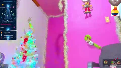 Snapshot of bunnygirl98 chatting on December 15, 10:18 am BARBYCHOCOLAT online show from December 15, 10:18 am