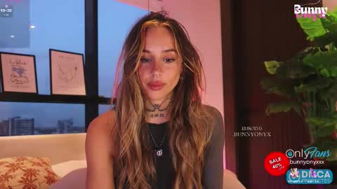 Snapshot of bunnyonyx chatting on October 6, 10:18 pm Stephanie Next stream TUESDAY 6pm PDT online show from October 6, 10:18 pm