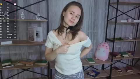 Lizy online show from May 10, 8:14 pm