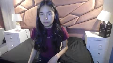 Snapshot of bunnywhite21 chatting on September 19, 7:47 pm bunny online show from September 19, 7:47 pm