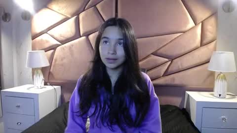 Snapshot of bunnywhite21 chatting on October 18, 7:03 pm bunny online show from October 18, 7:03 pm