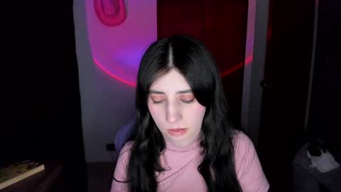 Snapshot of bunnyy09 chatting on December 23, 3:18 am Jess online show from December 23, 3:18 am