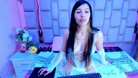 burbuja pink  online show from December 2, 3:56 am