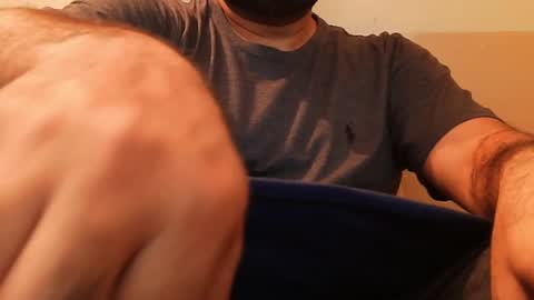 Hairy Arabian online show from January 1, 1:16 pm