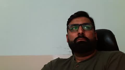 Hairy Arabian online show from February 3, 4:52 pm