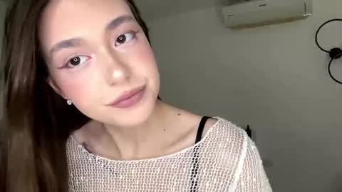 Snapshot of burmahimes chatting on February 16, 7:04 am Nica online show from February 16, 7:04 am