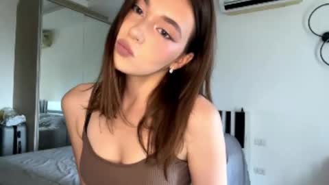 Snapshot of burmahimes chatting on February 24, 5:49 am Nica online show from February 24, 5:49 am