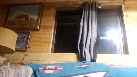 LostSingledad online show from April 24, 8:17 am