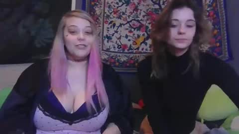 Snapshot of burnthemail chatting on December 20, 8:49 am lilly online show from December 20, 8:49 am