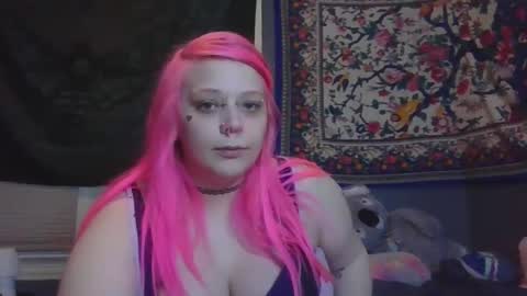 Snapshot of burnthemail chatting on January 8, 11:30 pm lilly online show from January 8, 11:30 pm