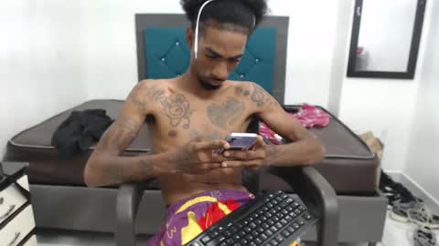 Snapshot of burrodelacosta chatting on April 14, 4:24 pm burrodelacosta online show from April 14, 4:24 pm