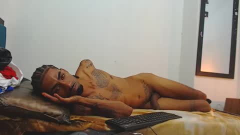 Snapshot of burrodelacosta chatting on May 5, 3:47 am burrodelacosta online show from May 5, 3:47 am