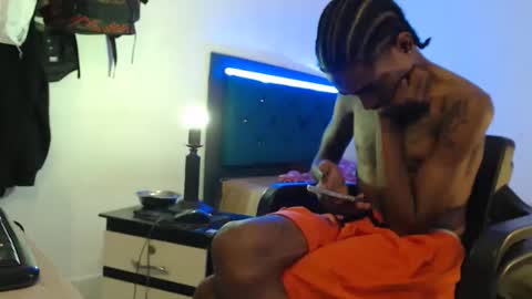 Snapshot of burrodelacosta chatting on May 10, 2:39 am burrodelacosta online show from May 10, 2:39 am