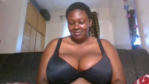 Snapshot of burstysasha chatting on June 27, 12:22 pm burstysasha online show from June 27, 12:22 pm