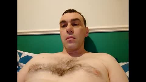 Snapshot of burtz909 chatting on December 14, 12:32 pm burtz909 online show from December 14, 12:32 pm