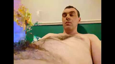 Snapshot of burtz909 chatting on February 22, 11:42 am burtz909 online show from February 22, 11:42 am