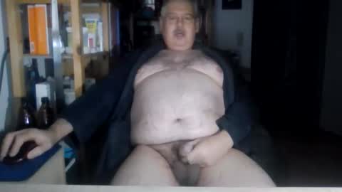 Snapshot of busibaer666 chatting on December 3, 1:46 am busi online show from December 3, 1:46 am