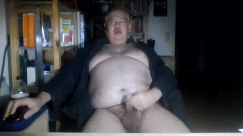 Snapshot of busibaer666 chatting on January 11, 4:39 am busi online show from January 11, 4:39 am