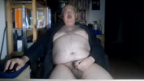 Snapshot of busibaer666 chatting on January 12, 1:33 am busi online show from January 12, 1:33 am