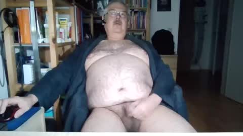 Snapshot of busibaer666 chatting on February 15, 5:15 am busi online show from February 15, 5:15 am