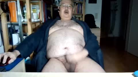 Snapshot of busibaer666 chatting on February 22, 4:57 am busi online show from February 22, 4:57 am