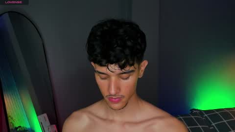 Buster independent model online show from February 5, 6:24 am