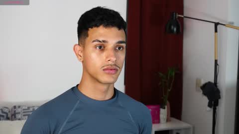 Snapshot of busterspinter chatting on February 28, 11:50 pm Buster independent model online show from February 28, 11:50 pm