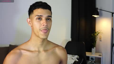 Buster independent model online show from March 25, 12:38 am