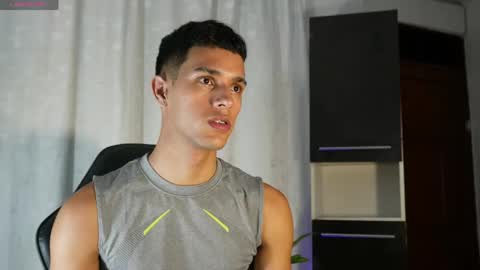 Snapshot of busterspinter chatting on May 5, 5:37 am Buster independent model online show from May 5, 5:37 am