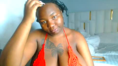 Snapshot of busty_mellons69 chatting on October 28, 11:25 am busty_mellons69 online show from October 28, 11:25 am