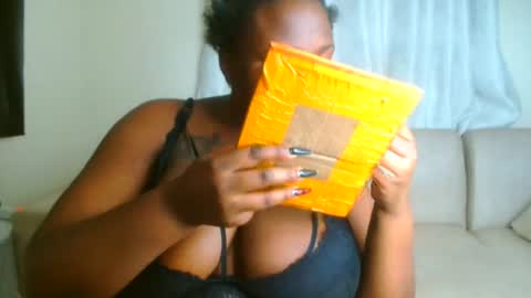 busty_mellons69 online show from February 7, 9:35 am