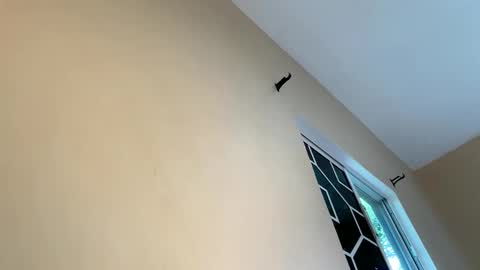 bustyirie online show from April 13, 3:17 pm