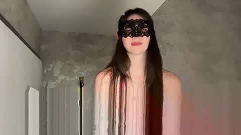 busy_bee69 online show from May 1, 11:53 pm