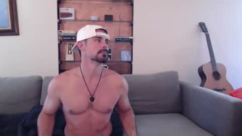 Snapshot of but4urpleasure chatting on March 23, 3:05 pm but4urpleasure online show from March 23, 3:05 pm