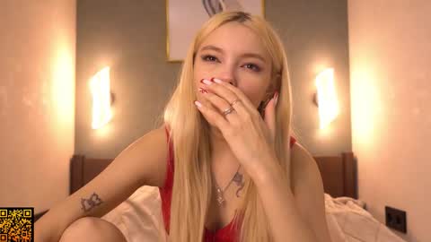 butteflai online show from December 17, 7:25 am