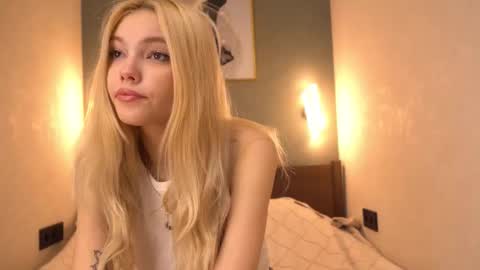 butteflai online show from February 5, 4:39 am