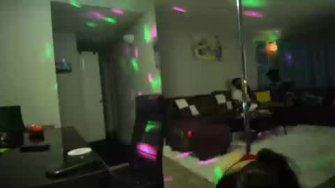 butter_pecanxoxo online show from October 14, 10:05 am