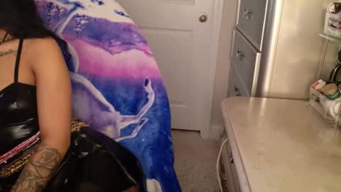 butterfly booty online show from March 12, 1:06 pm