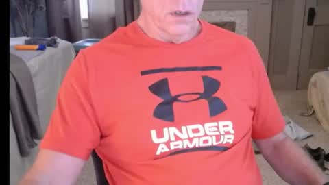 Snapshot of buttnakedfun954737 chatting on June 21, 11:24 am Miles online show from June 21, 11:24 am