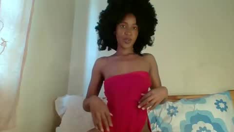 Snapshot of buttter_cup chatting on October 13, 6:13 am Claudia online show from October 13, 6:13 am